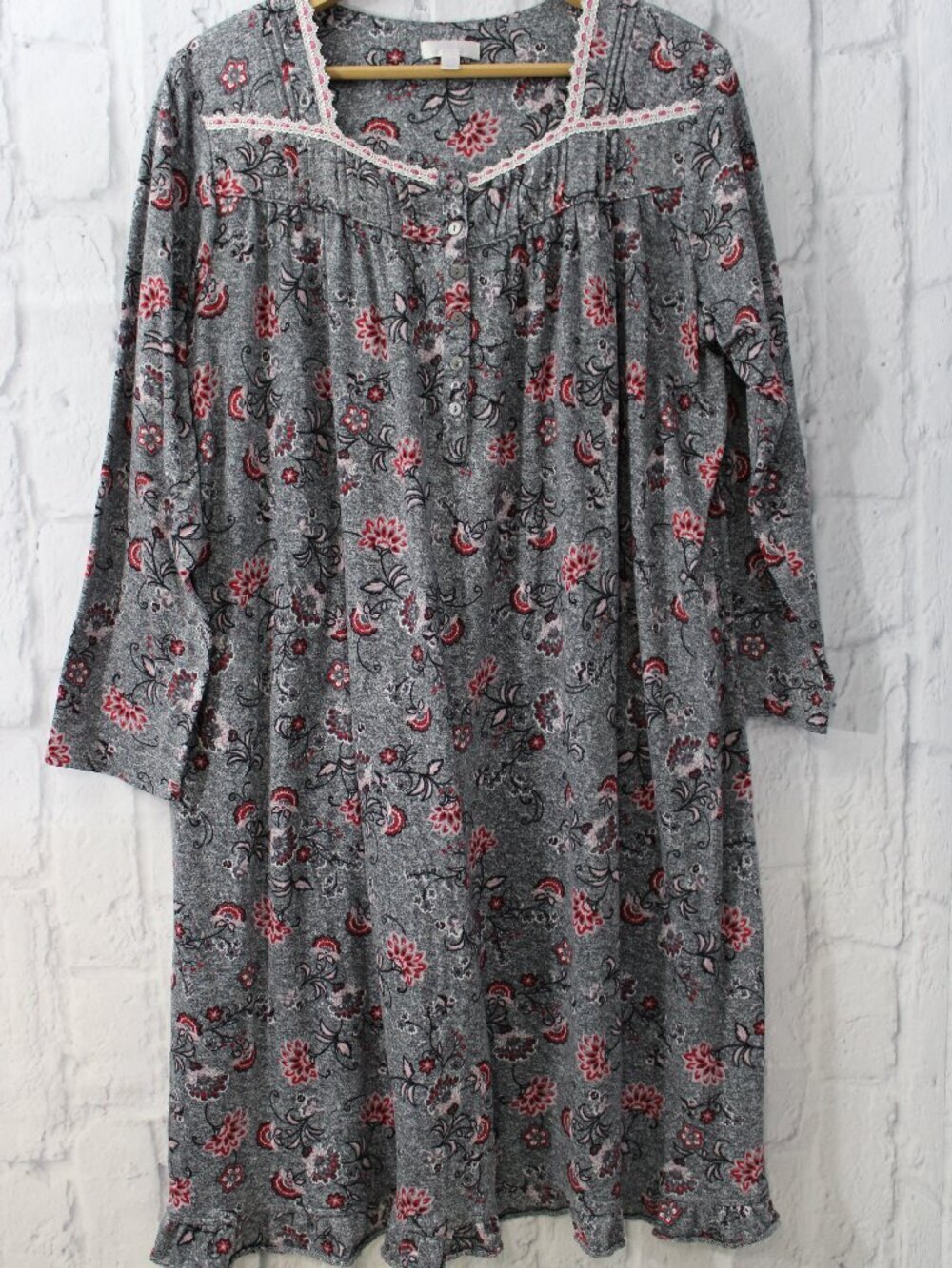 Secret Treasures Extra Large Gray Red Floral Longsleeve Ruffle Nightgown